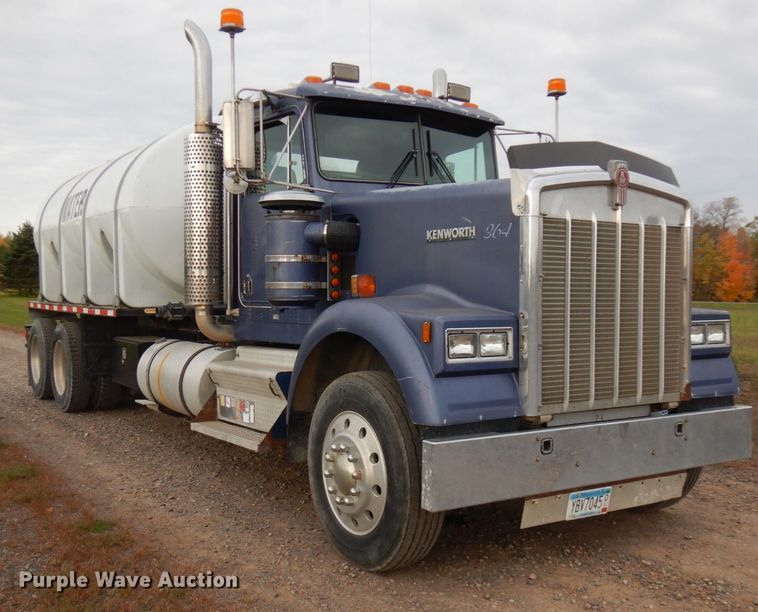 image for item HD9045 1986 Kenworth W900  tank truck