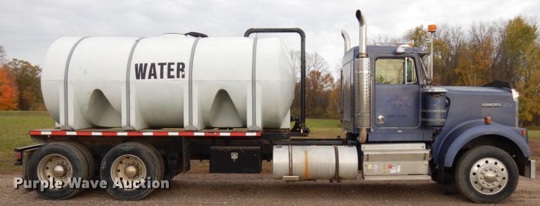 image for item HD9045 1986 Kenworth W900  tank truck