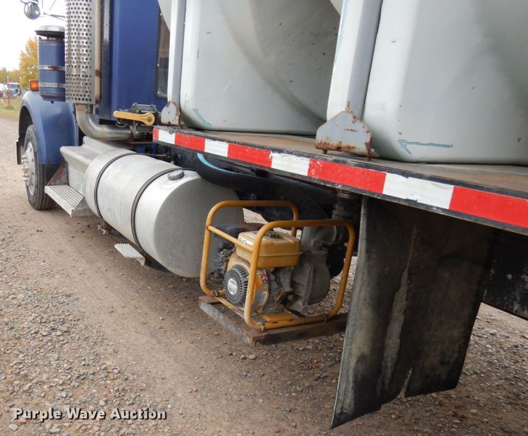 image for item HD9045 1986 Kenworth W900  tank truck