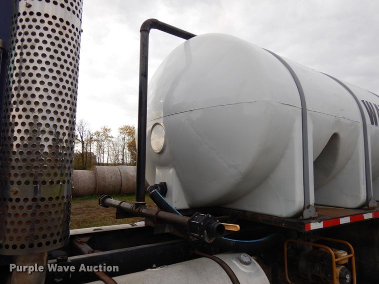 image for item HD9045 1986 Kenworth W900  tank truck