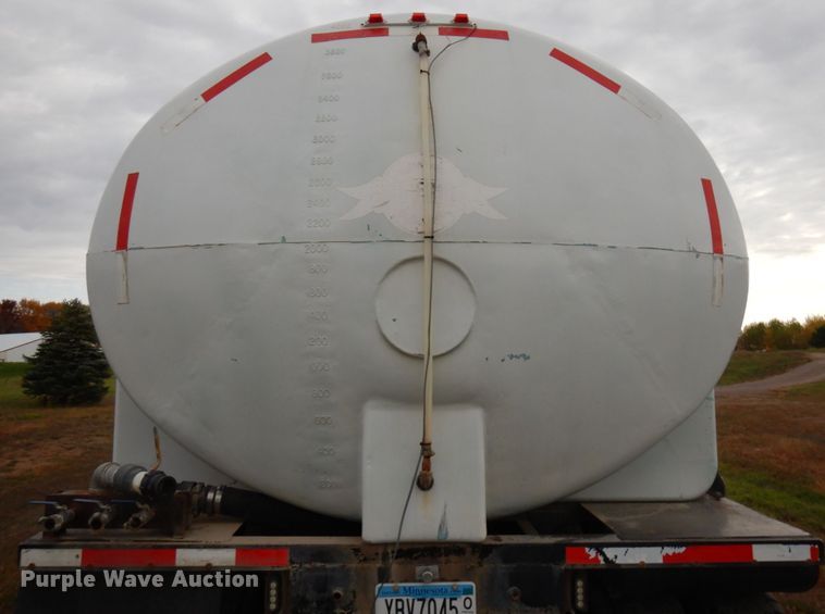 image for item HD9045 1986 Kenworth W900  tank truck