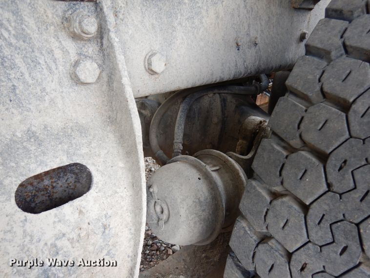 image for item HD9045 1986 Kenworth W900  tank truck