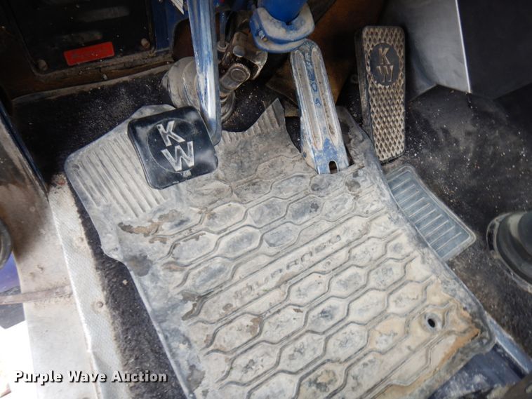 image for item HD9045 1986 Kenworth W900  tank truck