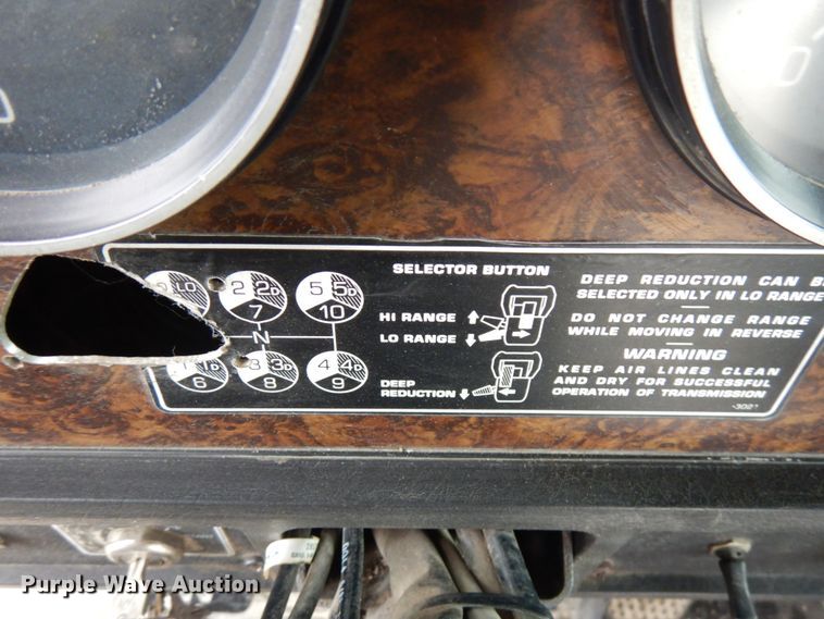 image for item HD9045 1986 Kenworth W900  tank truck