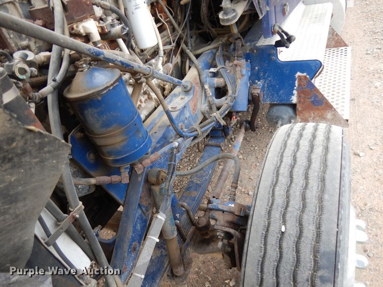 image for item HD9045 1986 Kenworth W900  tank truck