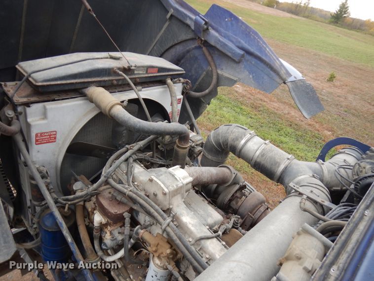 image for item HD9045 1986 Kenworth W900  tank truck