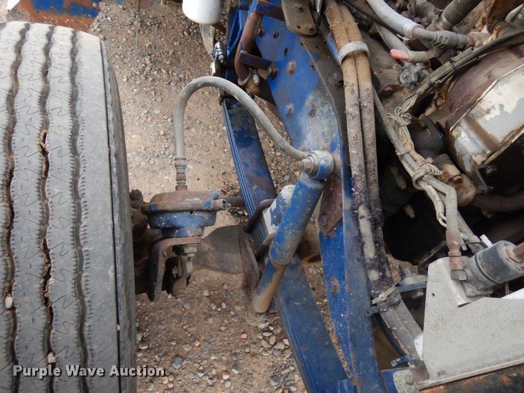 image for item HD9045 1986 Kenworth W900  tank truck