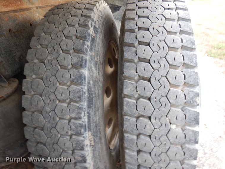 image for item HD9045 1986 Kenworth W900  tank truck