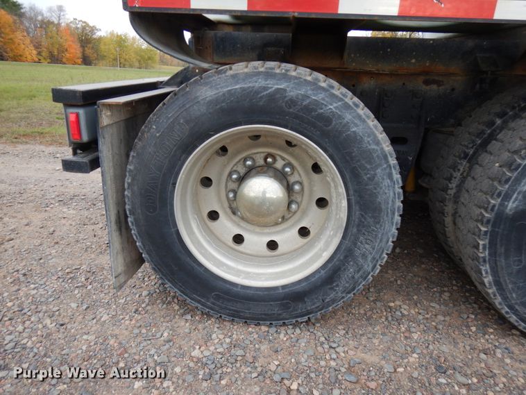 image for item HD9045 1986 Kenworth W900  tank truck