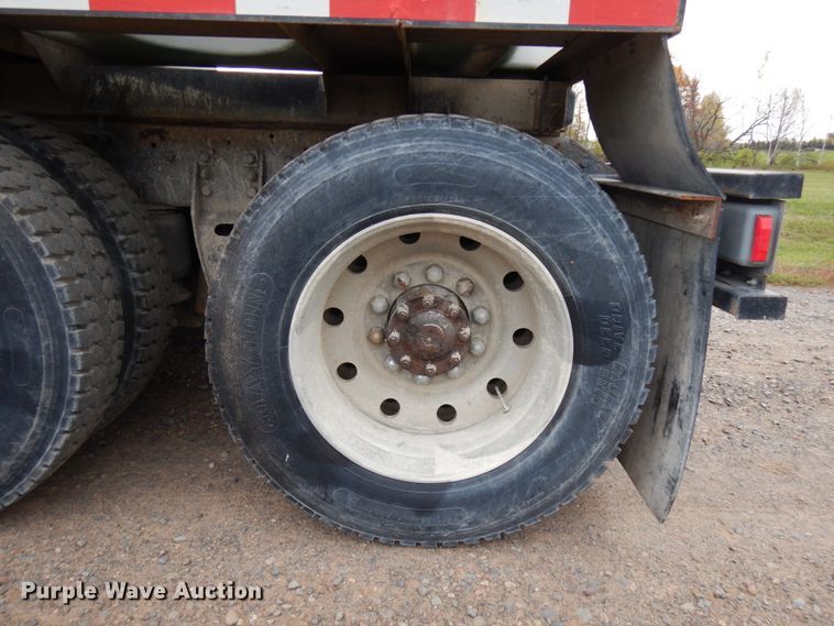 image for item HD9045 1986 Kenworth W900  tank truck