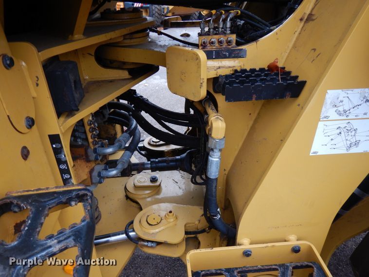 image for item HD9153 2017 Caterpillar 926M  high lift wheel loader