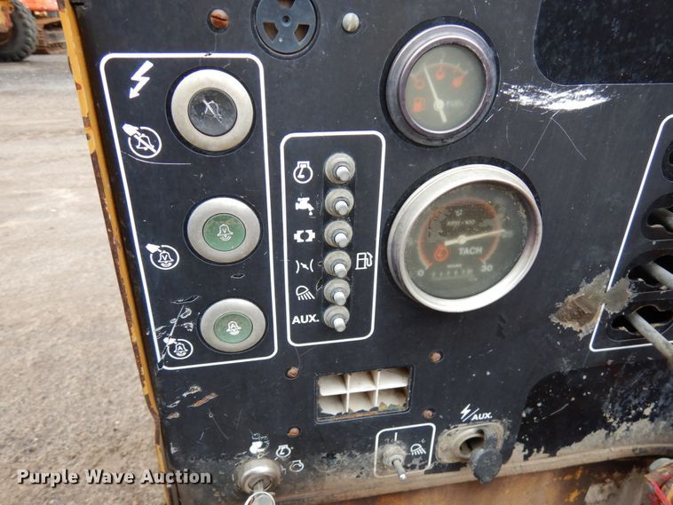 image for item HD9156 2005 Vermeer D16X20A Navigator  directional boring unit