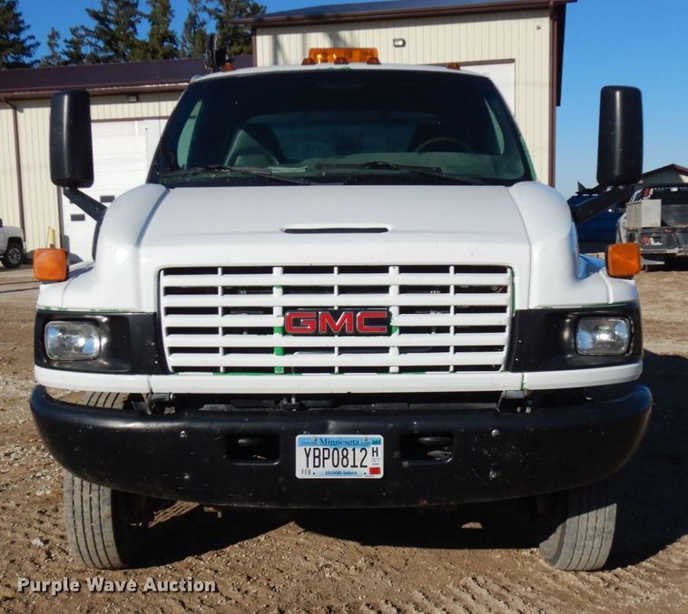 image for item HD9159 2006 GMC C4500  utility truck with crane