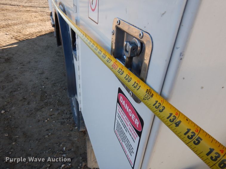 image for item HD9159 2006 GMC C4500  utility truck with crane