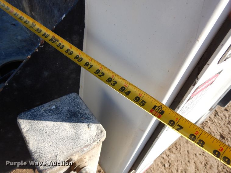 image for item HD9159 2006 GMC C4500  utility truck with crane