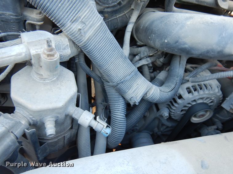 image for item HD9159 2006 GMC C4500  utility truck with crane