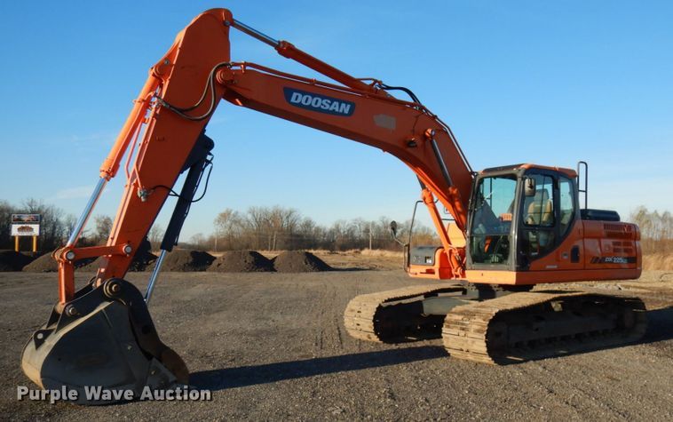 image for item HD9176 2014 Doosan DX225LC-3 excavator