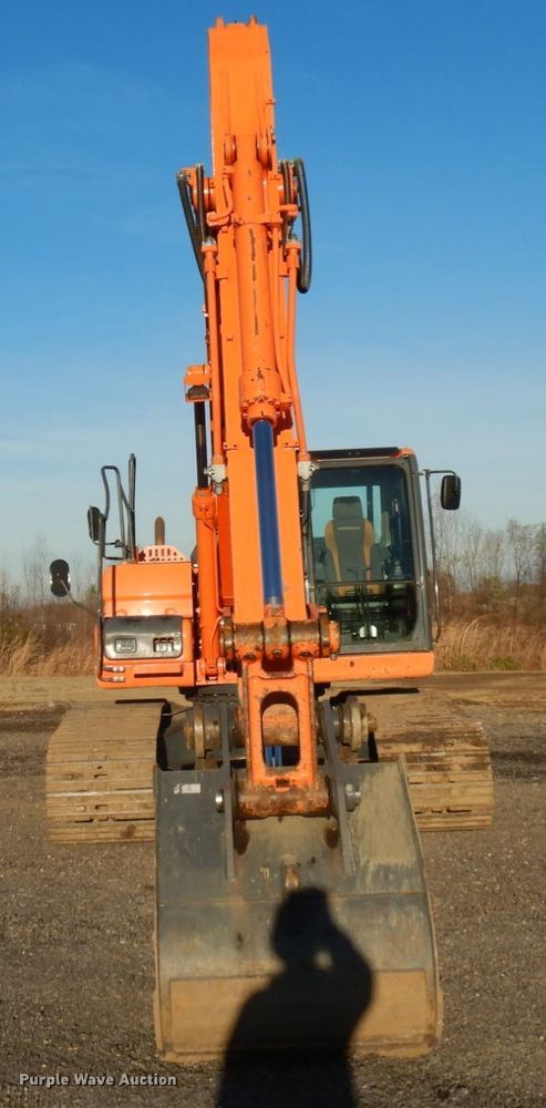 image for item HD9176 2014 Doosan DX225LC-3 excavator