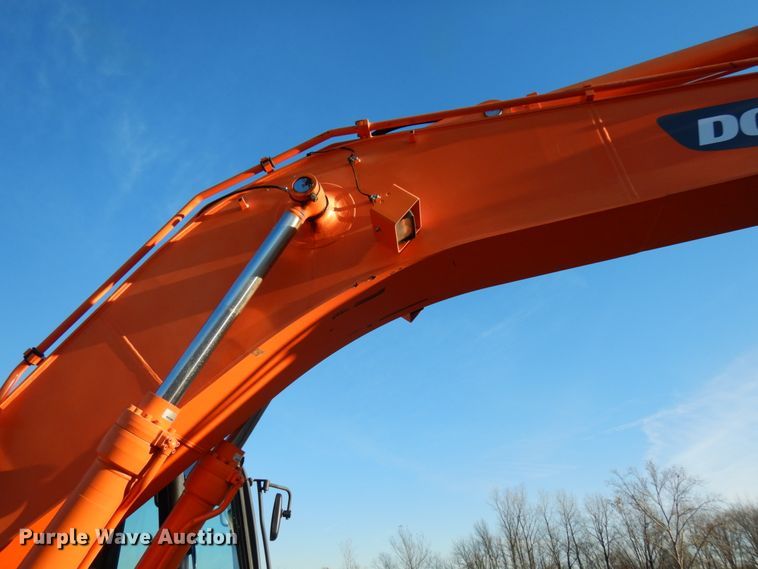 image for item HD9176 2014 Doosan DX225LC-3 excavator