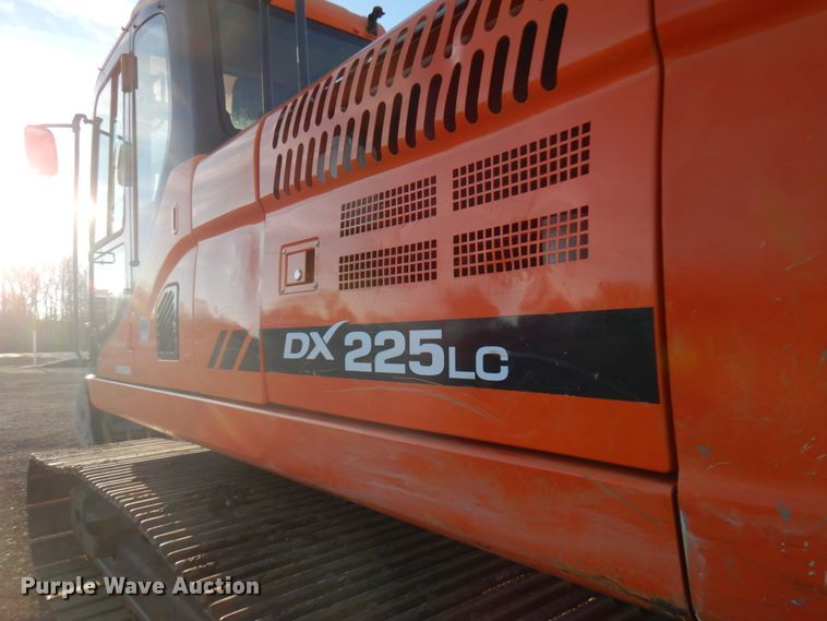 image for item HD9176 2014 Doosan DX225LC-3 excavator