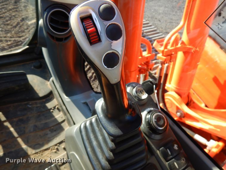 image for item HD9176 2014 Doosan DX225LC-3 excavator