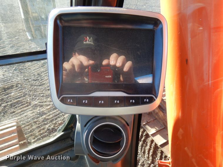 image for item HD9176 2014 Doosan DX225LC-3 excavator