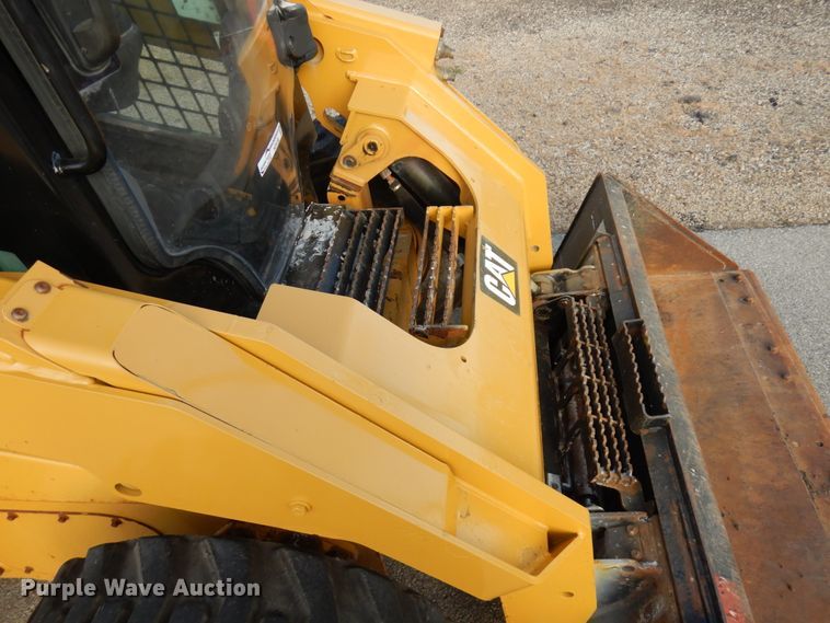 image for item HD9180 2015 Caterpillar 262D  skid steer loader