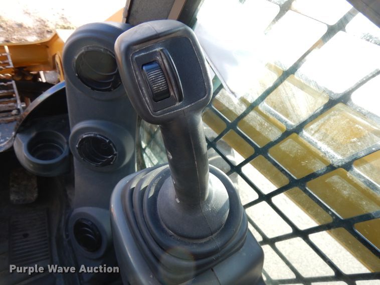 image for item HD9180 2015 Caterpillar 262D  skid steer loader