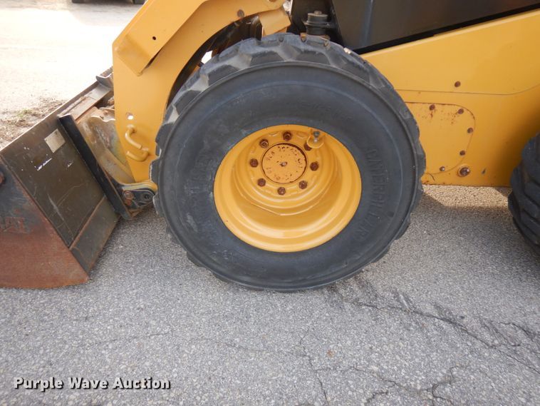 image for item HD9180 2015 Caterpillar 262D  skid steer loader