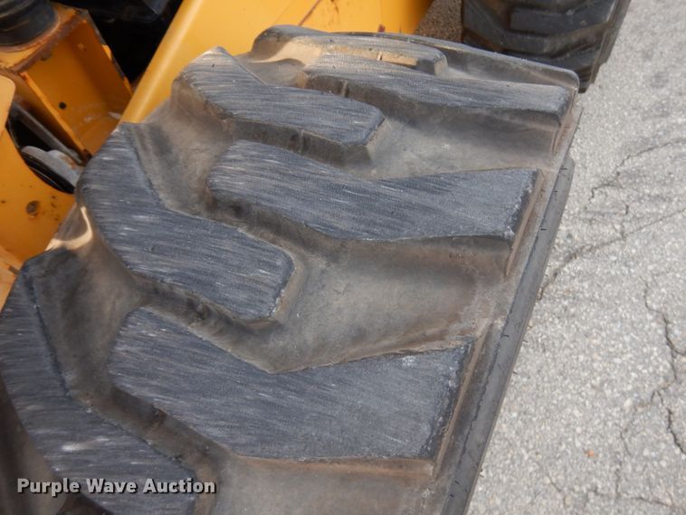 image for item HD9180 2015 Caterpillar 262D  skid steer loader