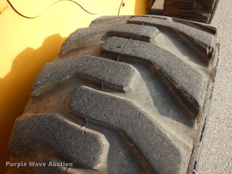 image for item HD9180 2015 Caterpillar 262D  skid steer loader