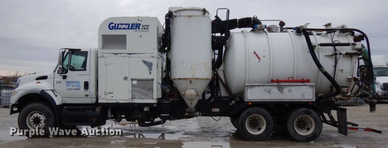 image for item HD9224 2007 International 7600  vacuum truck