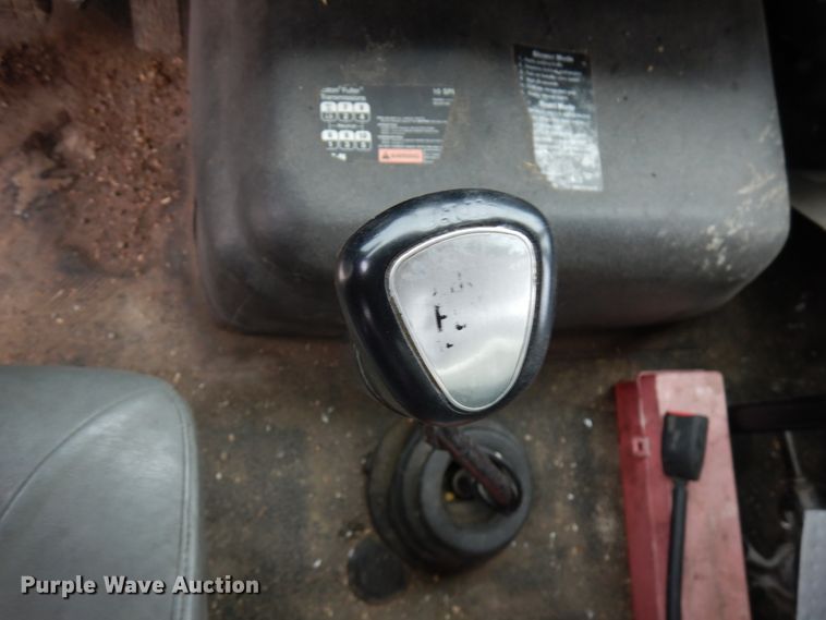 image for item HD9224 2007 International 7600  vacuum truck