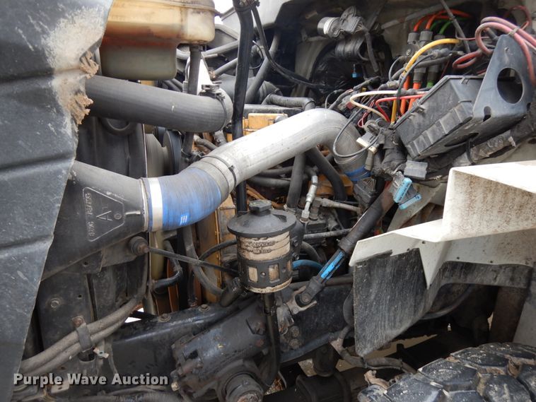 image for item HD9224 2007 International 7600  vacuum truck