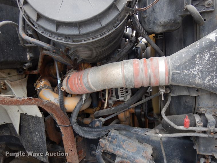 image for item HD9224 2007 International 7600  vacuum truck