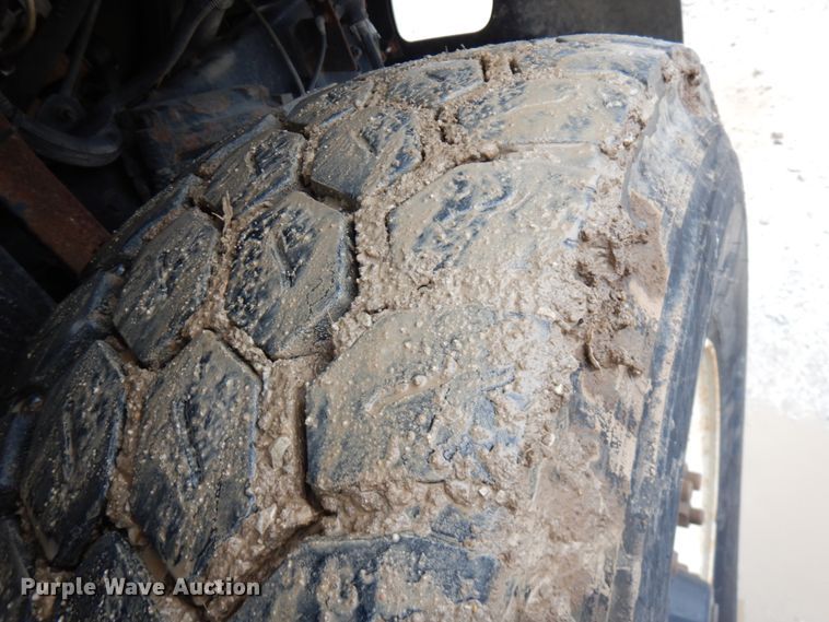 image for item HD9224 2007 International 7600  vacuum truck