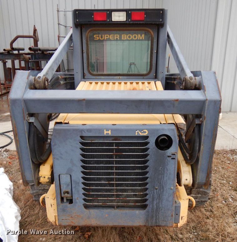 image for item HD9231 2001 New Holland LS180  skid steer loader