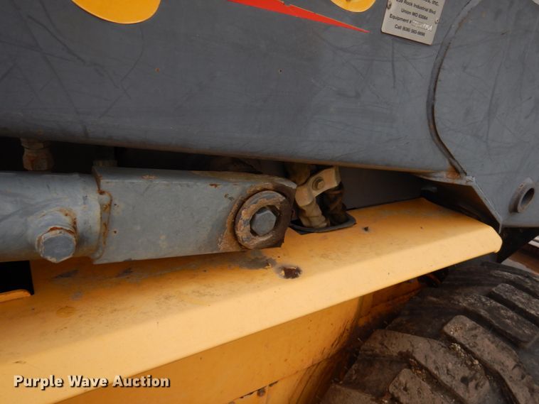 image for item HD9231 2001 New Holland LS180  skid steer loader