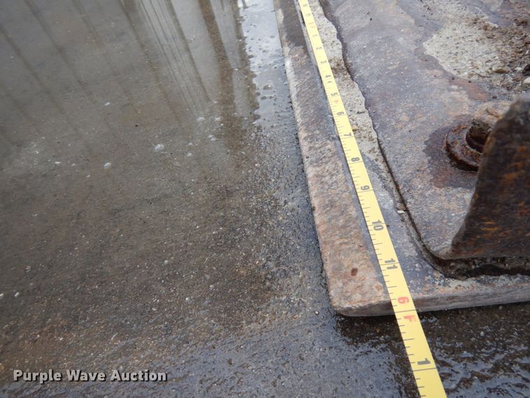 image for item HD9231 2001 New Holland LS180  skid steer loader