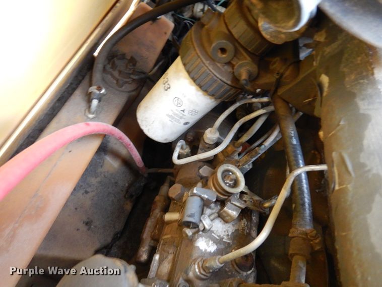 image for item HD9231 2001 New Holland LS180  skid steer loader