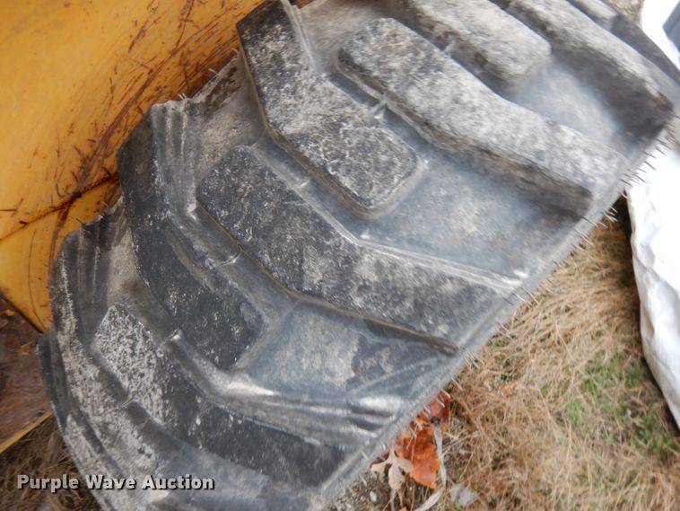 image for item HD9231 2001 New Holland LS180  skid steer loader