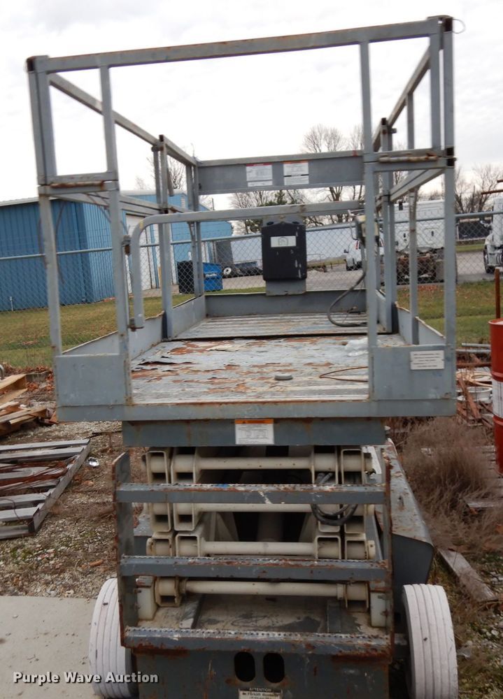 image for item HD9236 Terex TSM26  scissor lift