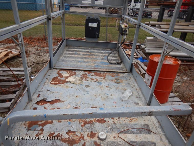 image for item HD9236 Terex TSM26  scissor lift