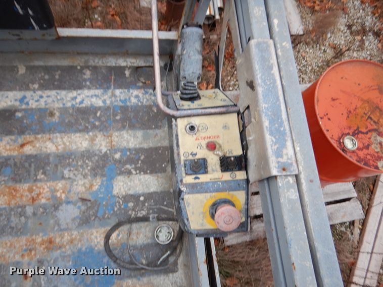 image for item HD9236 Terex TSM26  scissor lift