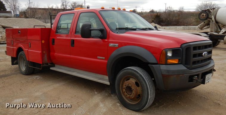 image for item HD9237 2005 Ford F450 Super Duty  Crew Cab utility truck