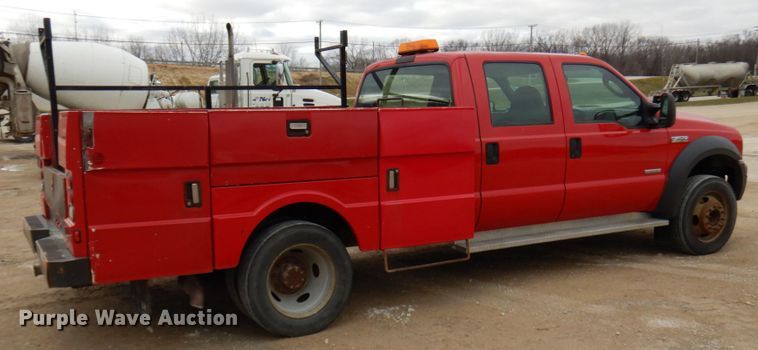 image for item HD9237 2005 Ford F450 Super Duty  Crew Cab utility truck