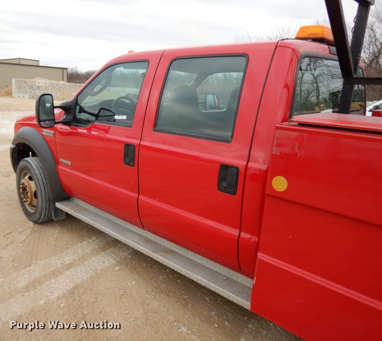 image for item HD9237 2005 Ford F450 Super Duty  Crew Cab utility truck