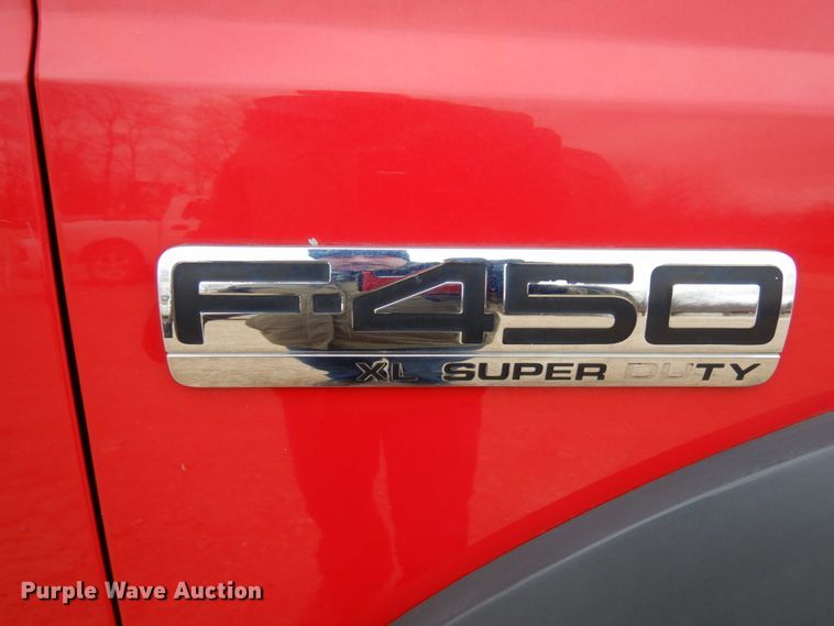 image for item HD9237 2005 Ford F450 Super Duty  Crew Cab utility truck