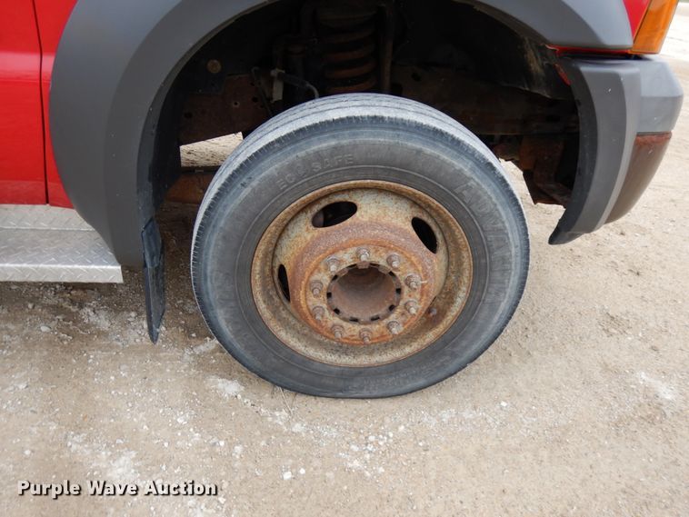 image for item HD9237 2005 Ford F450 Super Duty  Crew Cab utility truck