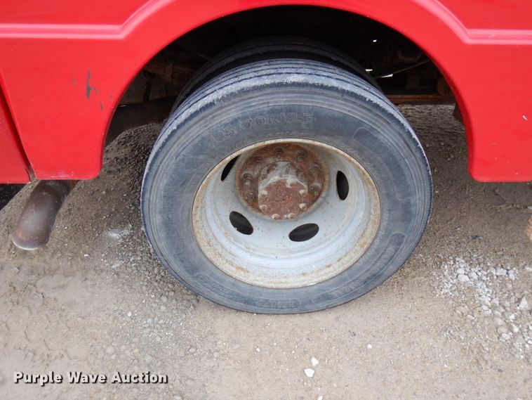 image for item HD9237 2005 Ford F450 Super Duty  Crew Cab utility truck